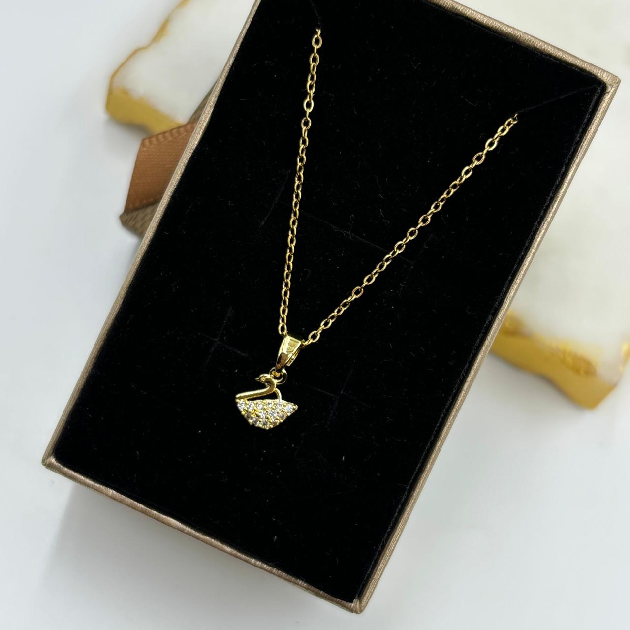 Dainty Swan Necklace ( Gold )