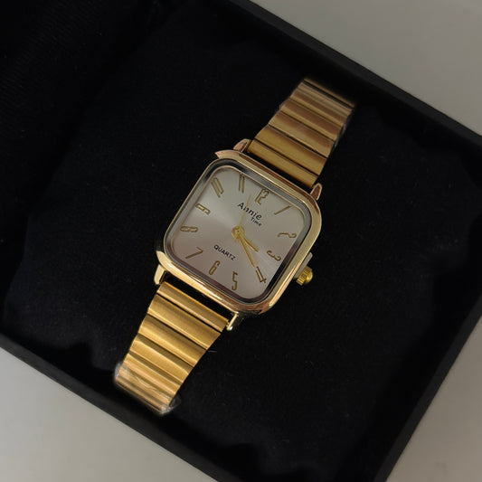 Vintage Watch Stack 001