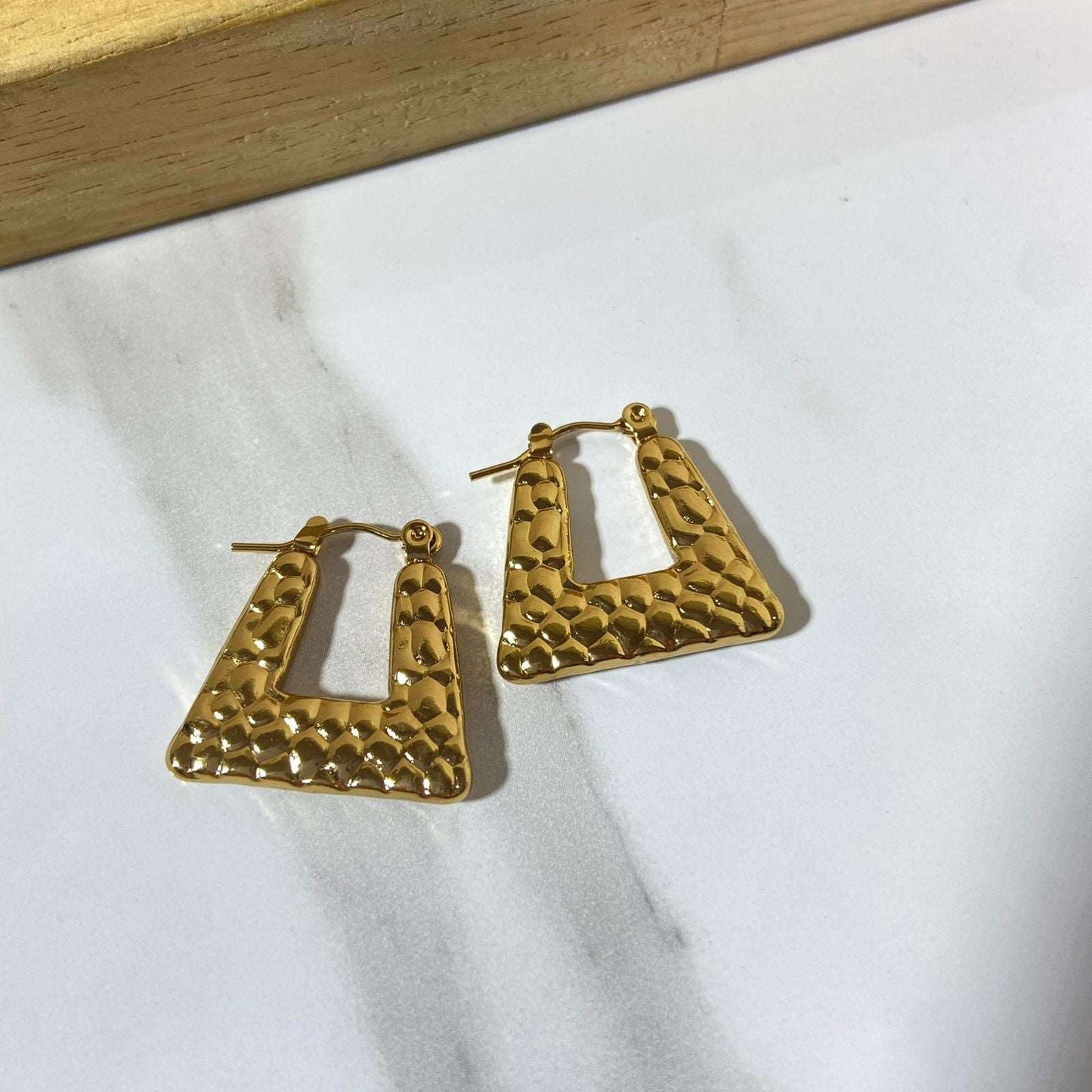 Bubble Tria Hoops