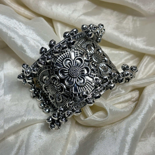Gul Adjustable Oxidise Bracelets