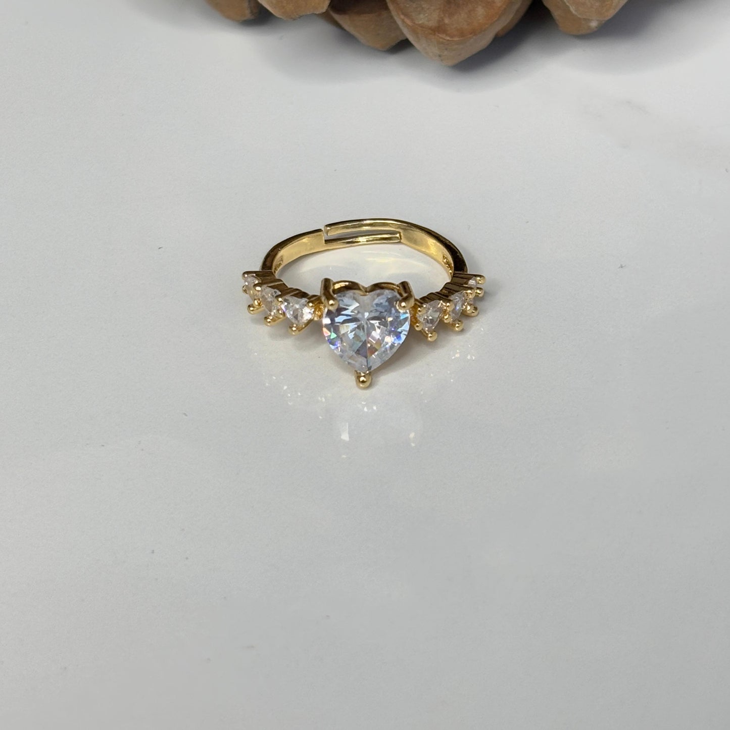 Heartie White Ring