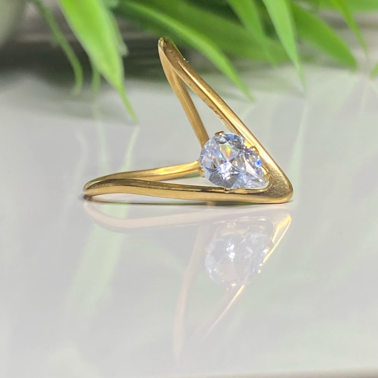 V Vanki Solitaire Ring