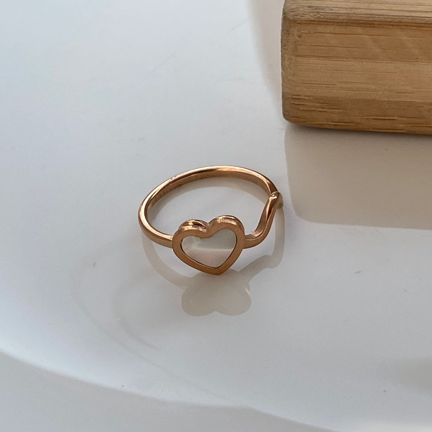White Heart Wave Ring