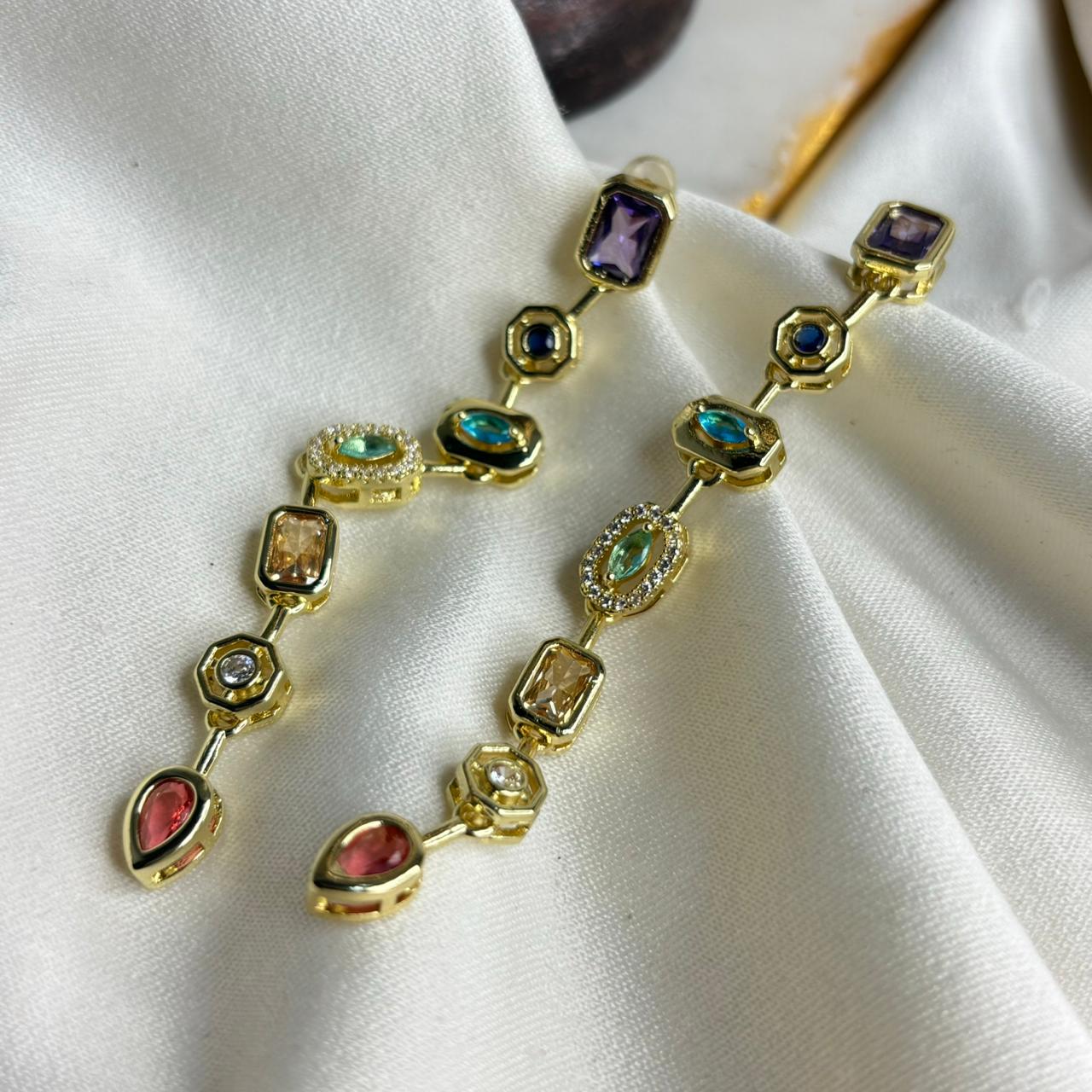 Gemline Bejewelled set (Gold -Multi Color)