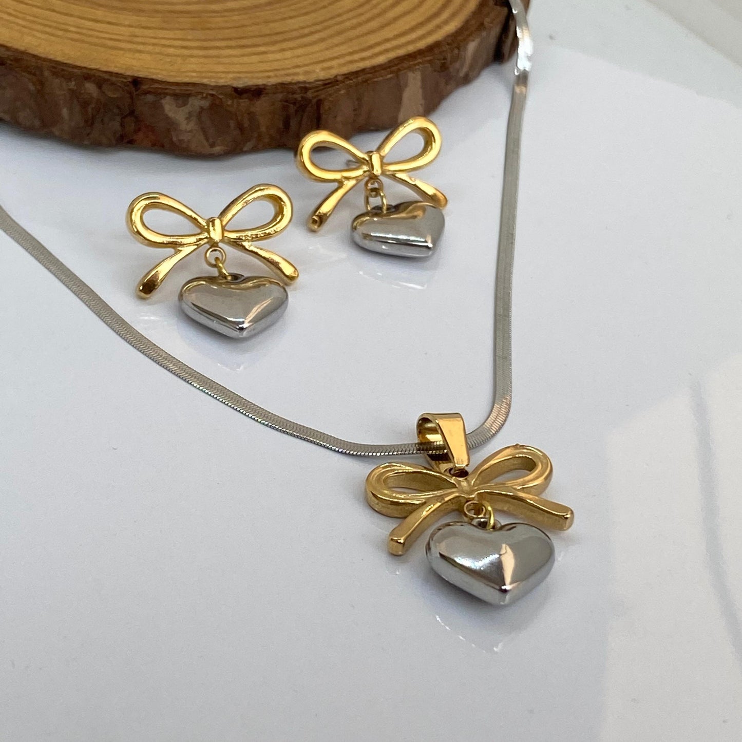 Dual Tone Bow Heart Set