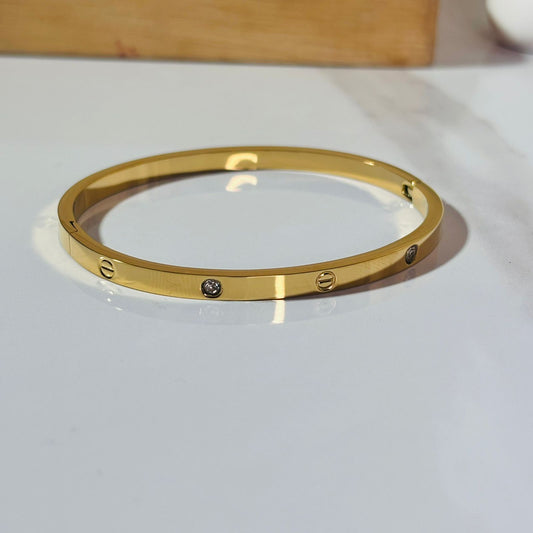Minimal Cartier Bracelet