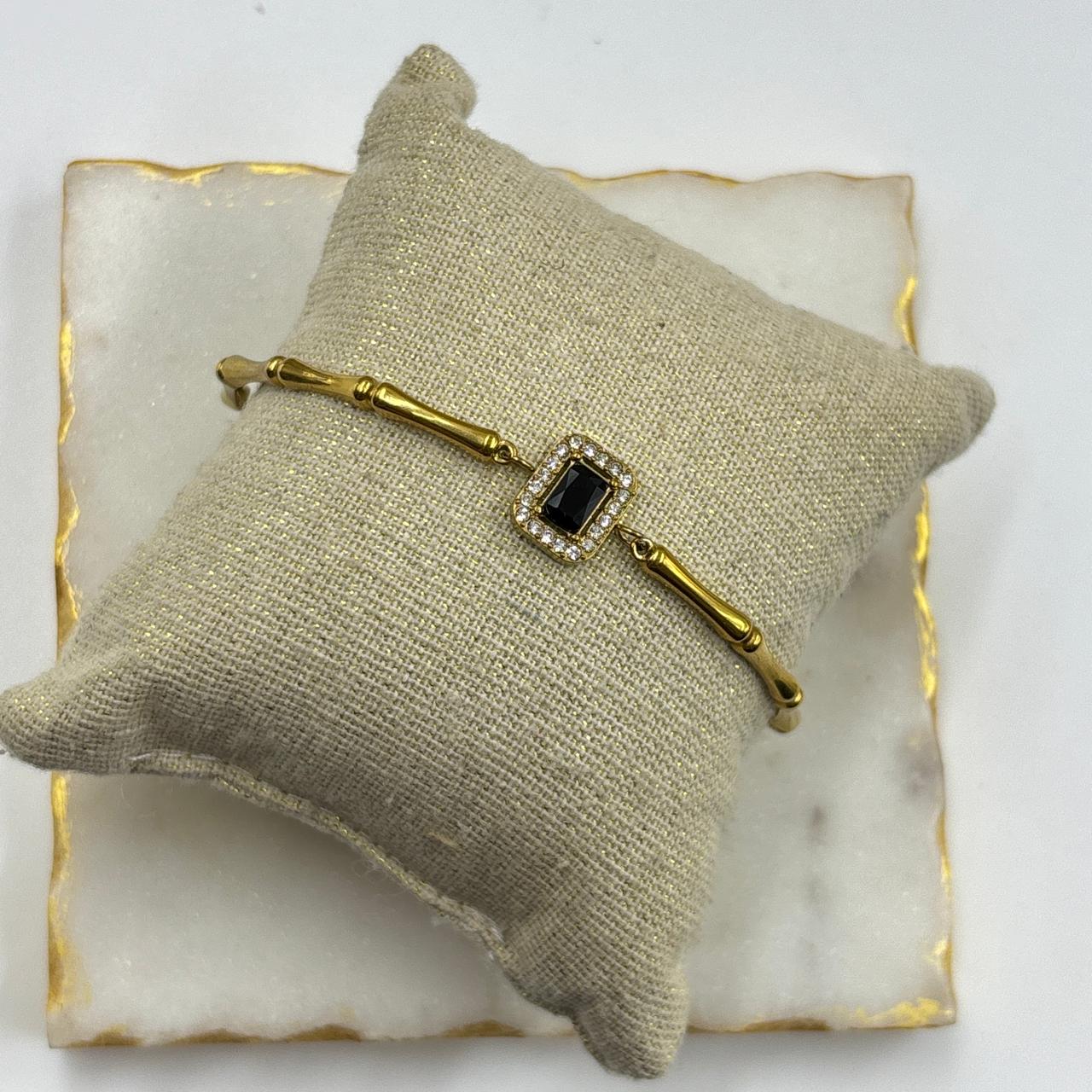 Black Dew Chain Bracelet