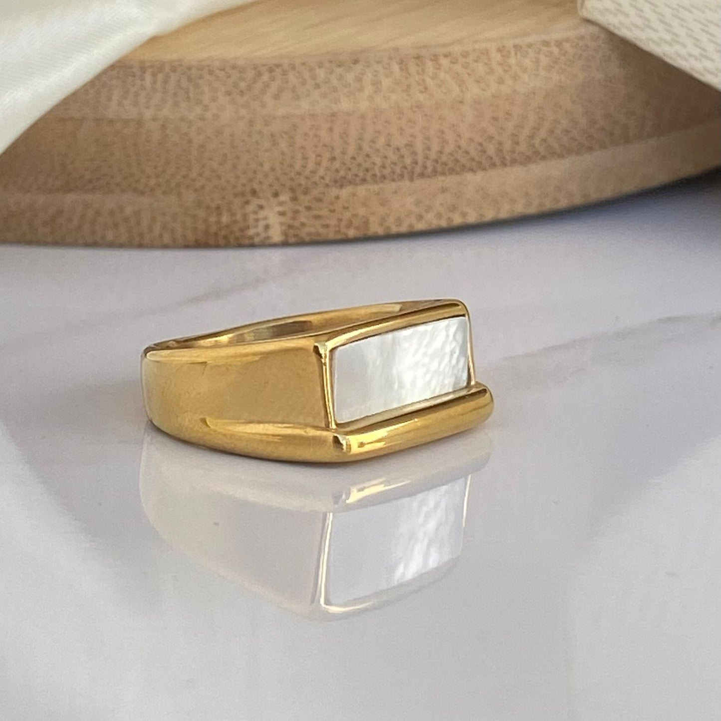 MOP Chunky Ring