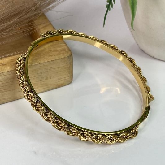 Twisted Link Bracelet