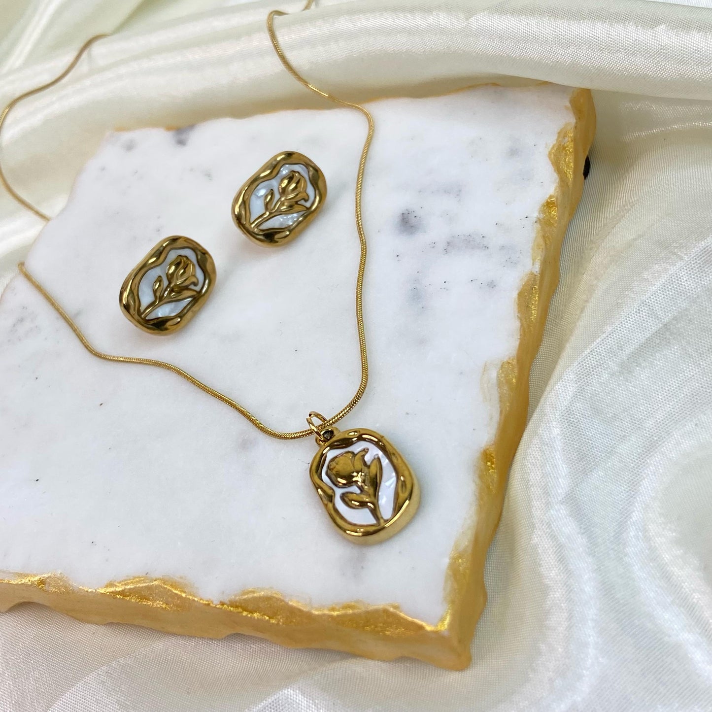 White Rose Jewelry Set ( Necklace+ Set)