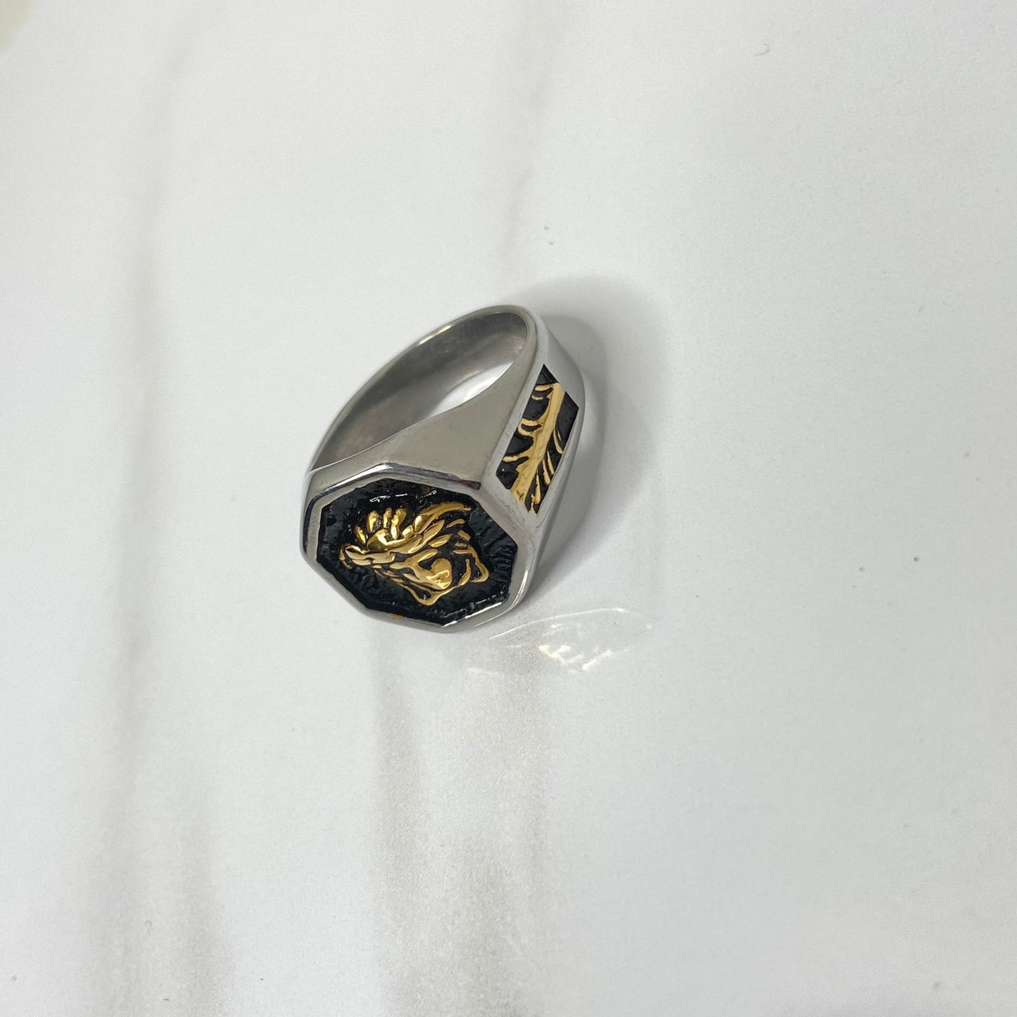 Leo Dual Tone Men’s Ring