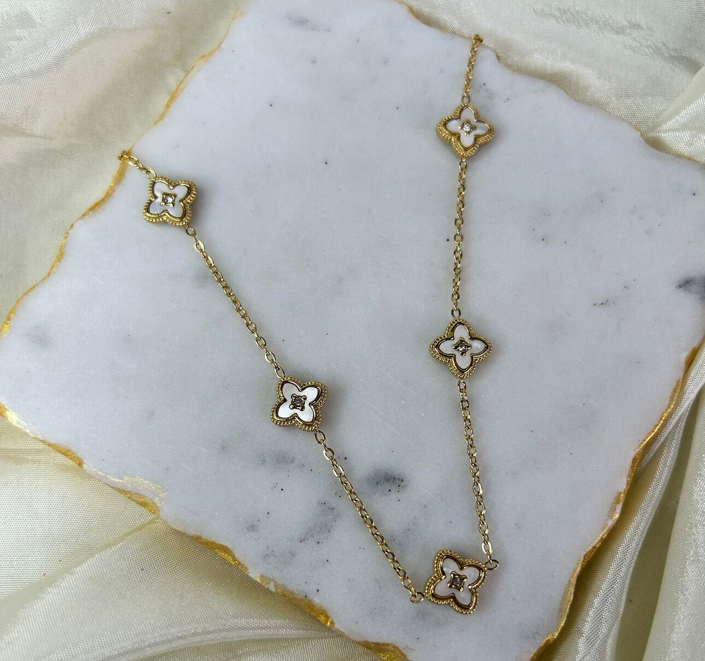Fleura necklace