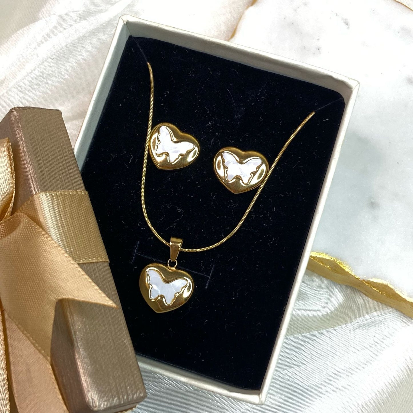 Gold Butterfly Jewelry Set (Necklace+Earrings)