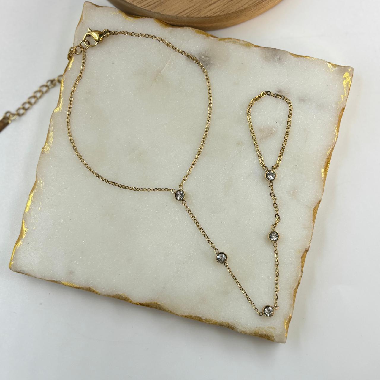 Ellie Minimal Hand Chain