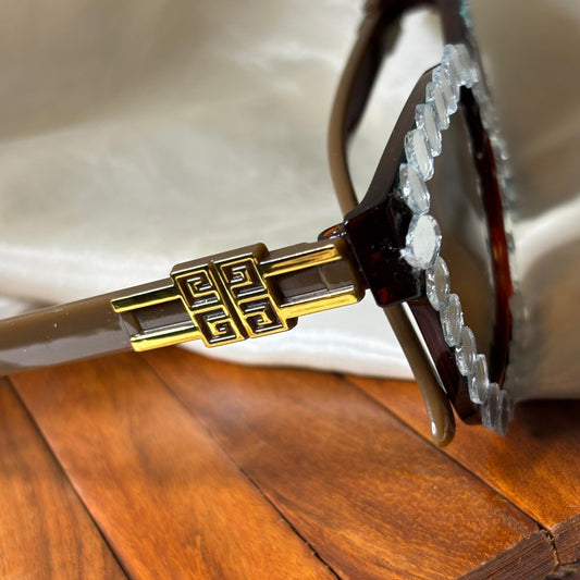 Kaanchli Quirky Sunglasses