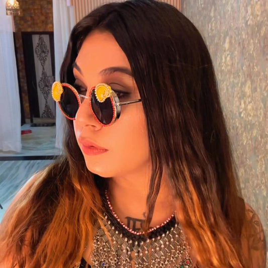 Kairi Round Quirky Sunglasses 01
