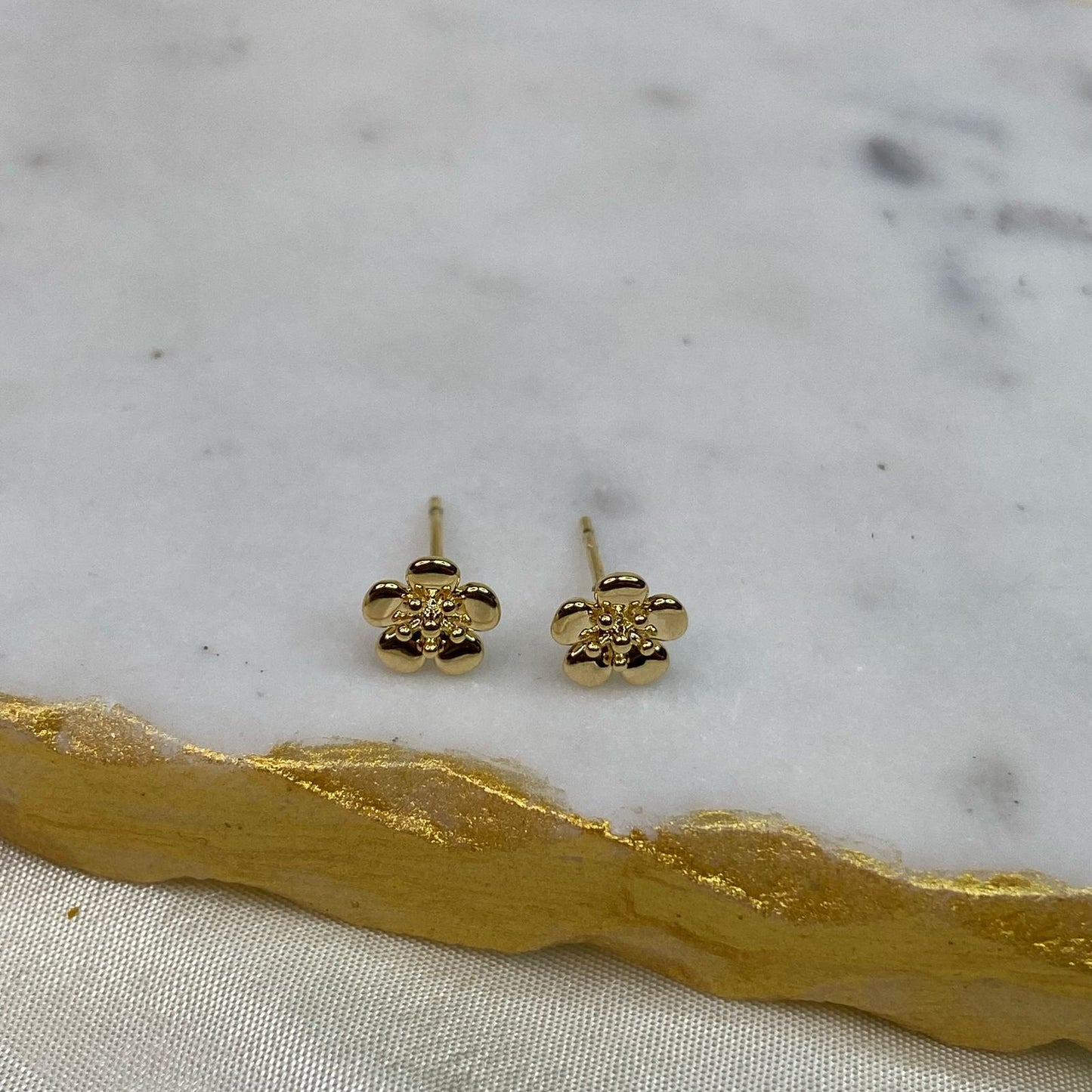 Dainty Daisy Studs