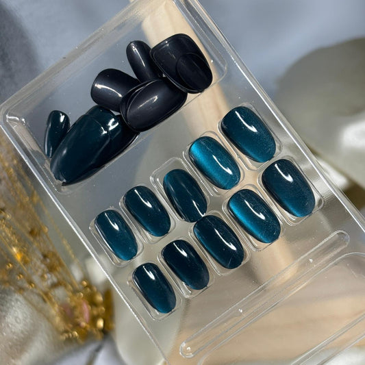 Cat Eye Nails (C-7)