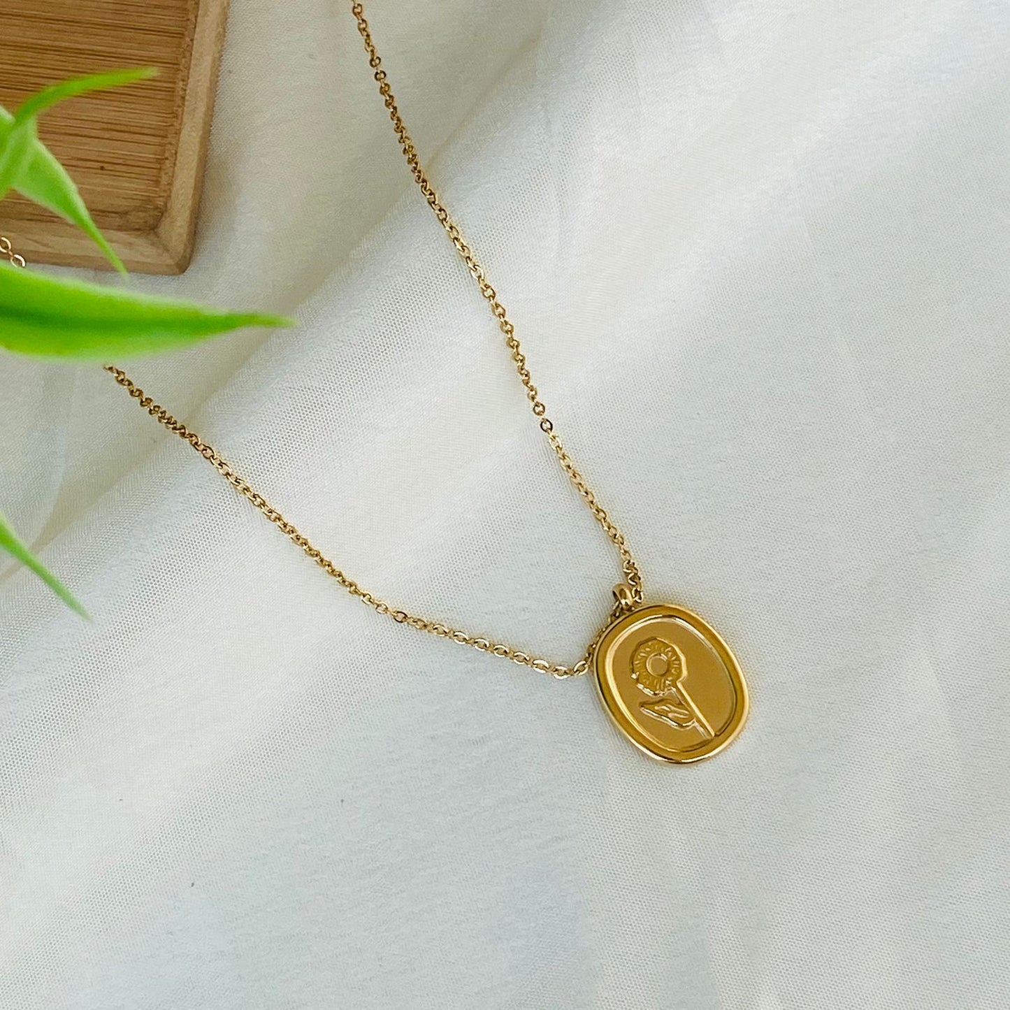 Daisy Stamp Necklace