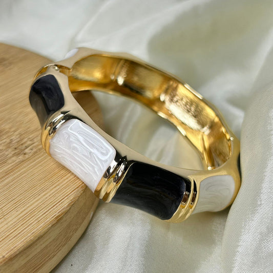 Onyx Resin Bangles