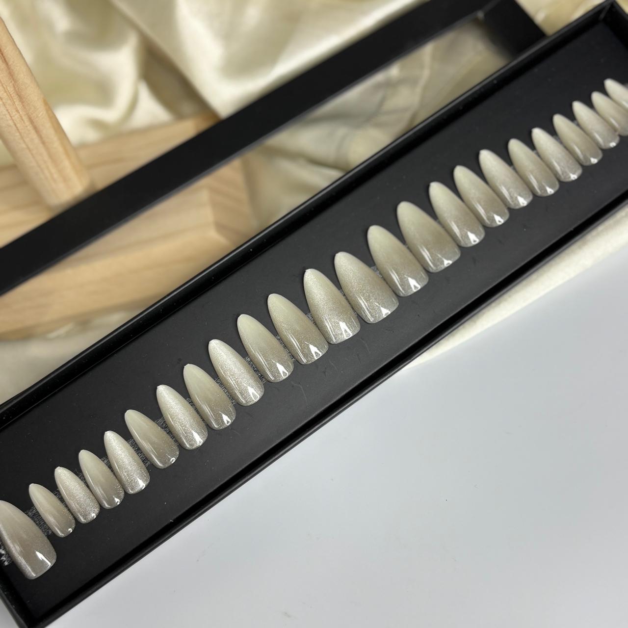 Ombré Cat Eye Nails 04