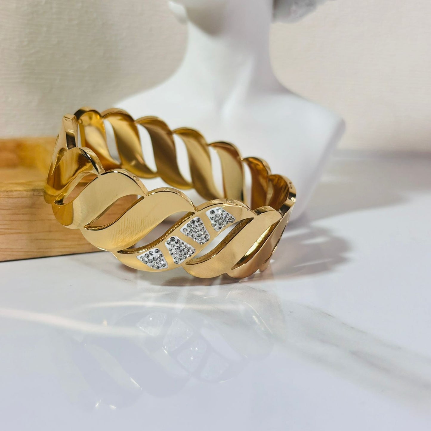 Wave Blingy Bracelet