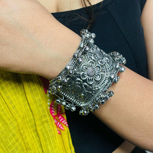 Gul Adjustable Oxidise Bracelets