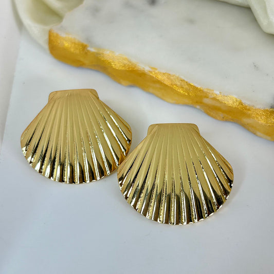Golden Shell Studs