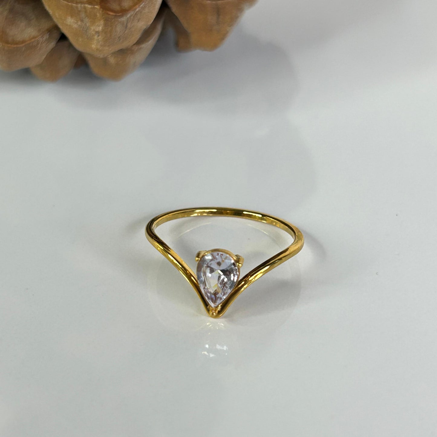 Drop V Vanki Ring