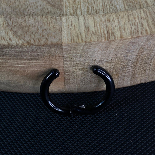 Plain Black Men's Earring (Non-piercing)