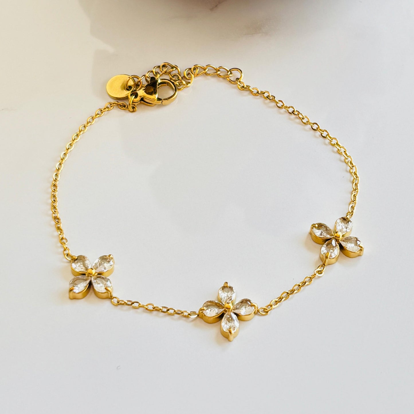 White Flora Bracelet •