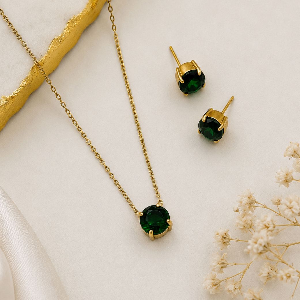 Round Solitaire Jewellery Set ( Emerald )