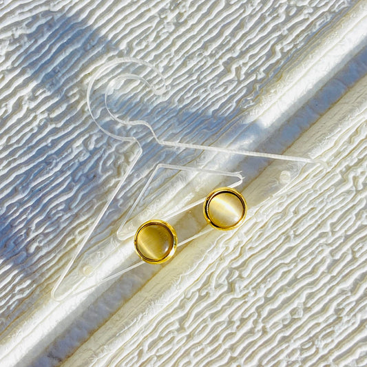 Pearl Coing Flat Back Studs