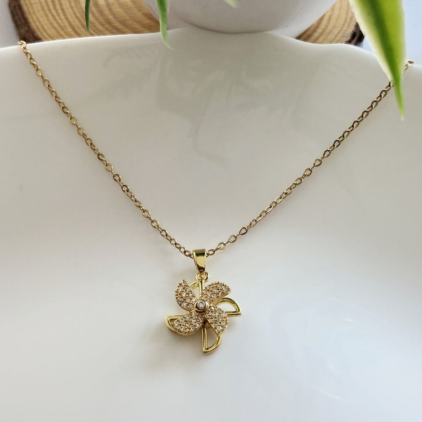 Spinning Wheel Necklace