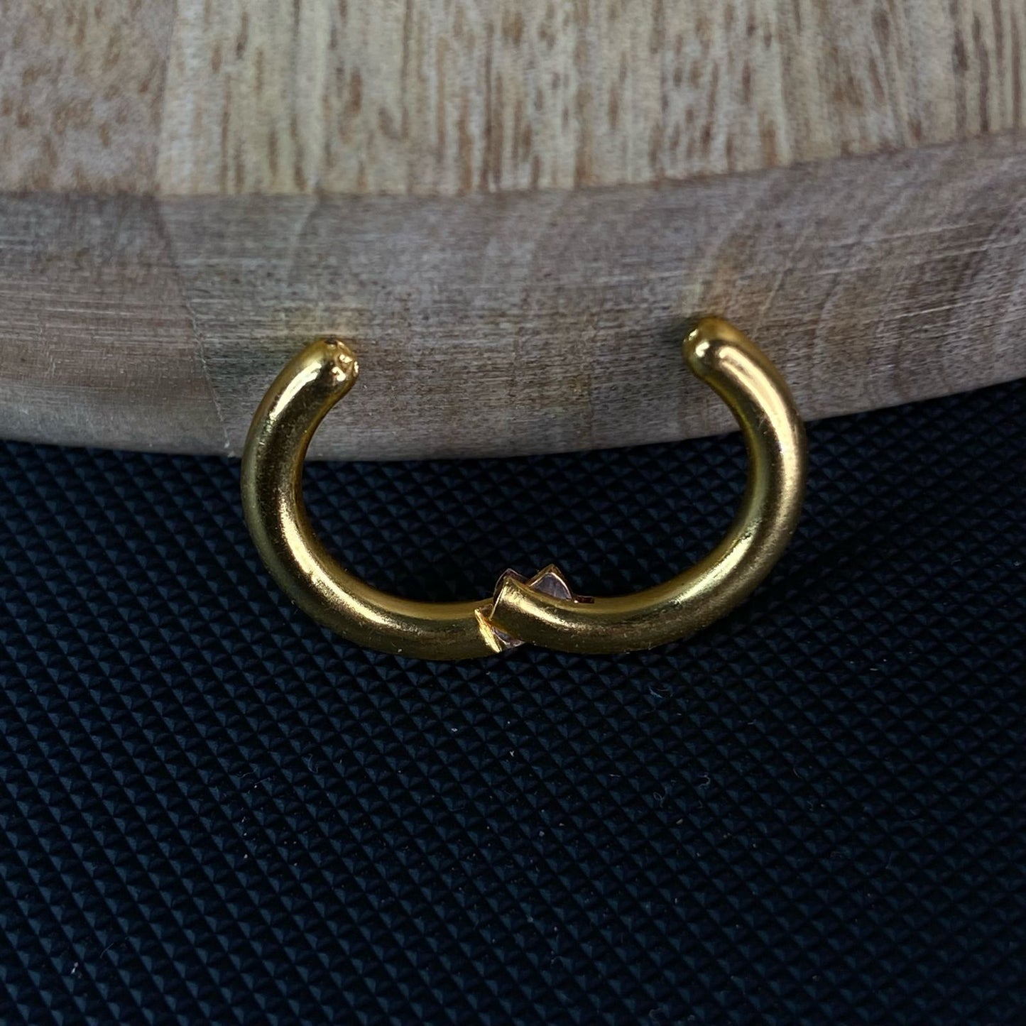 Plain Gold Men's Earring (Non-piercing)