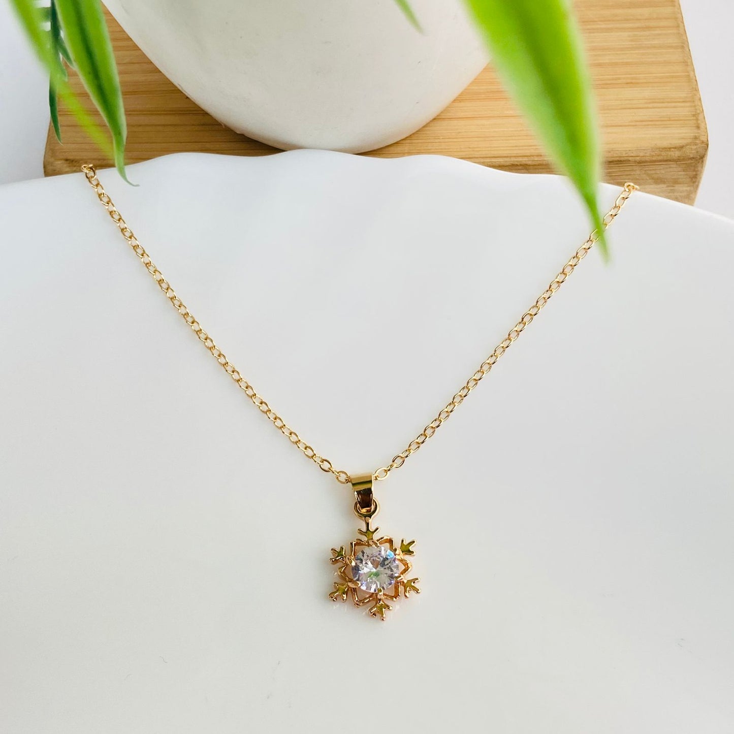 Snowflakes Necklace
