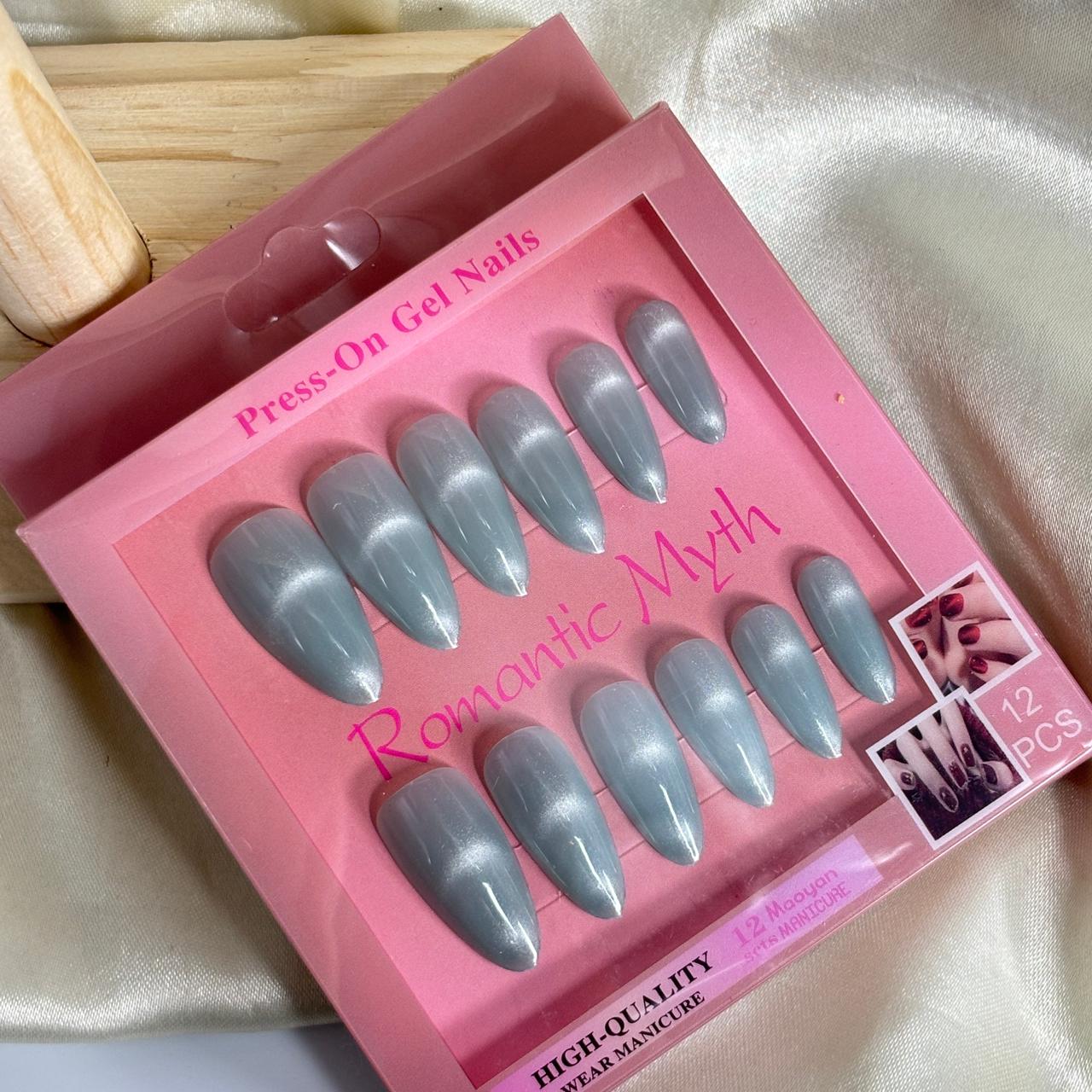 Cat Eye Nails 38