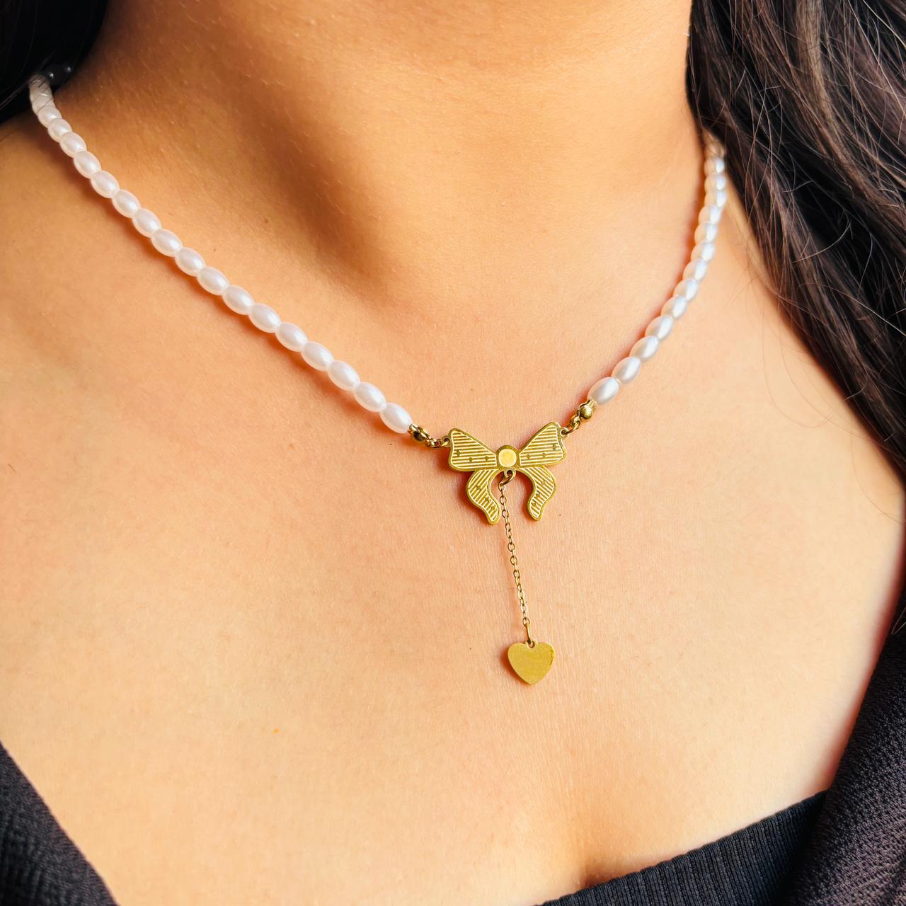 Fresh Pearl Butterfly Necklace