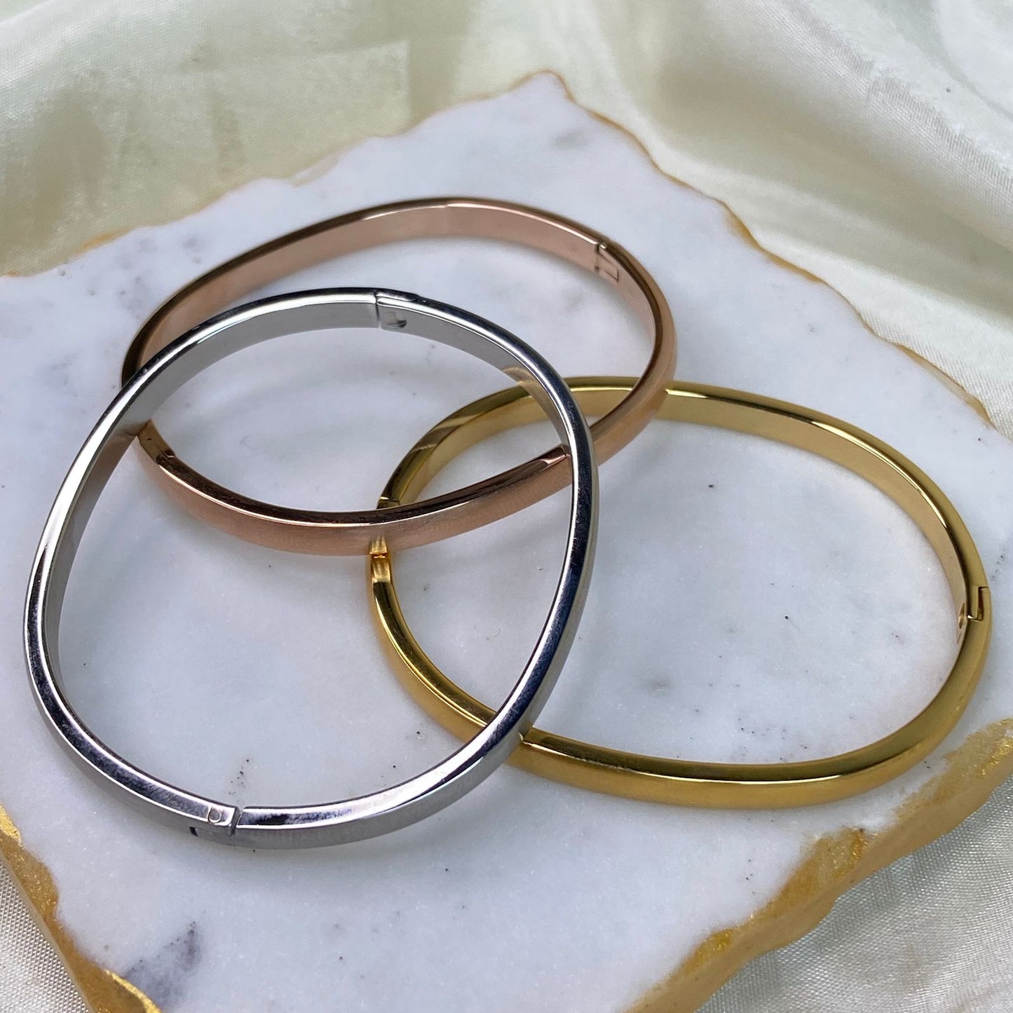 Metallic Classic Bracelet ( Small- 2.2-2.4 size)