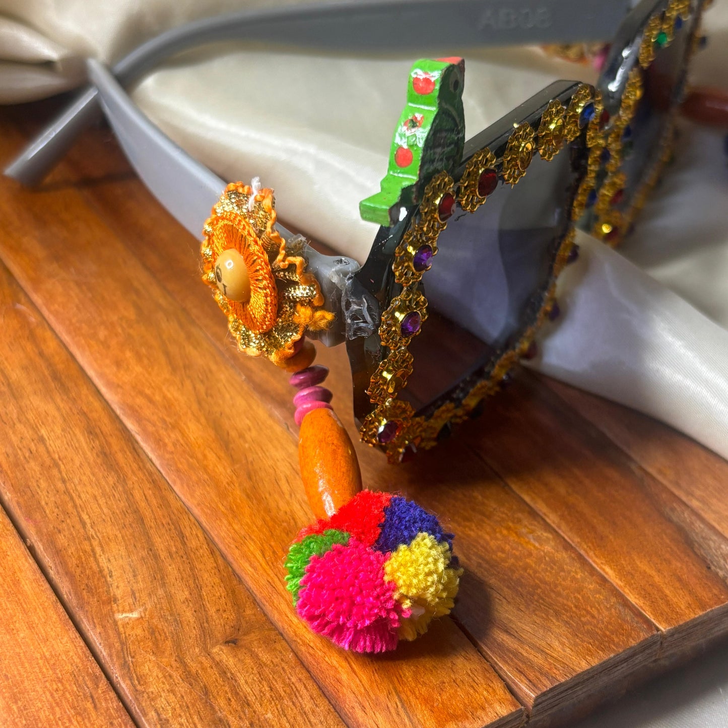 Mitthu Quirky Sunglasses