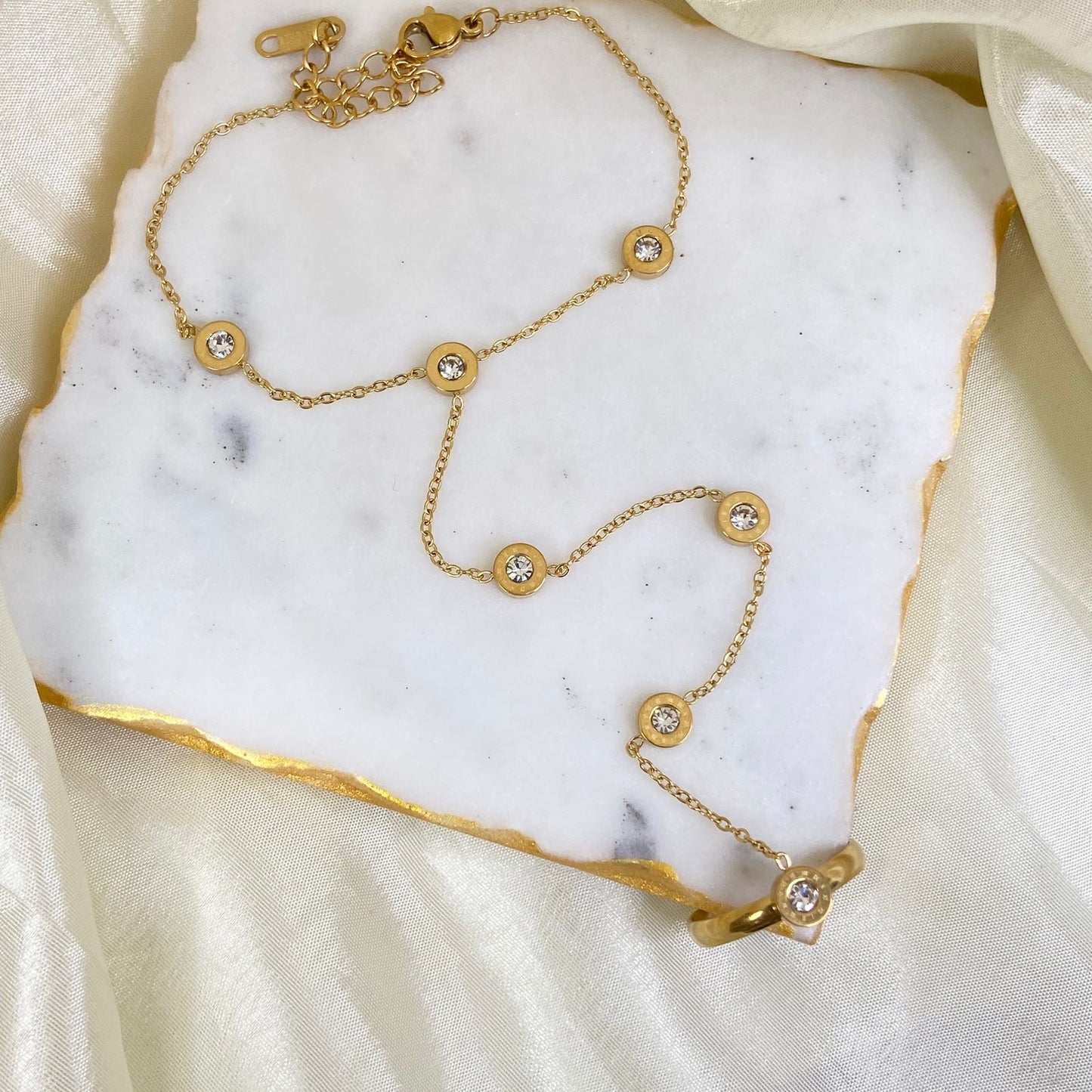 Roman Hand Chain
