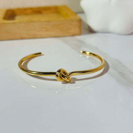 Knot Adjustable Bracelet