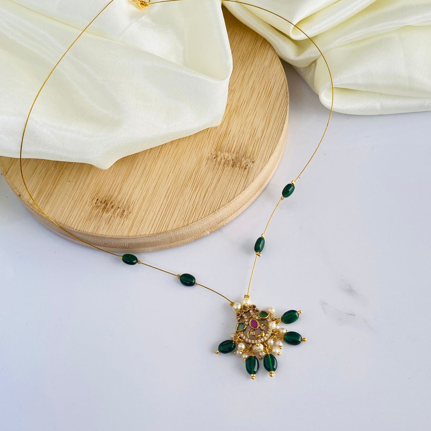 Emerald Amytri Invisible Chain Choker Necklace