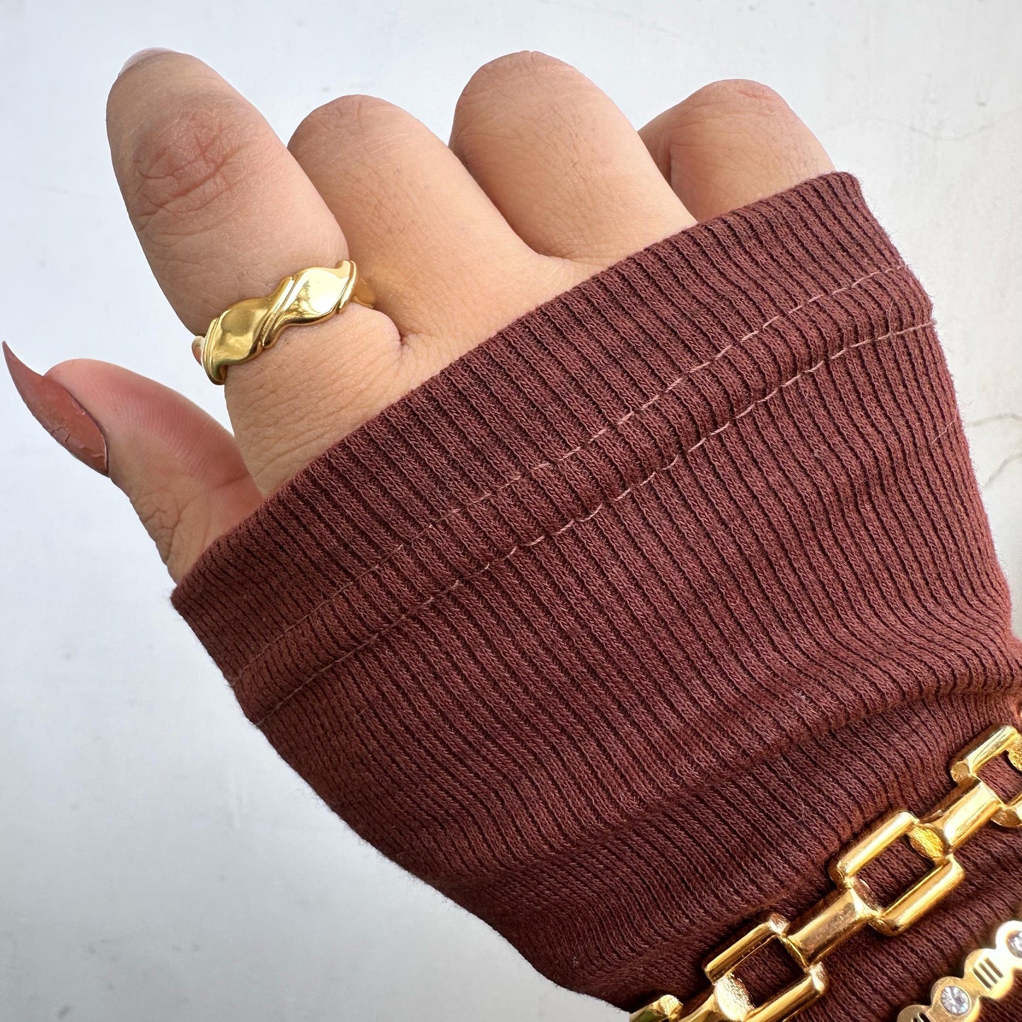 Glitz 18K Twirled Ring •
