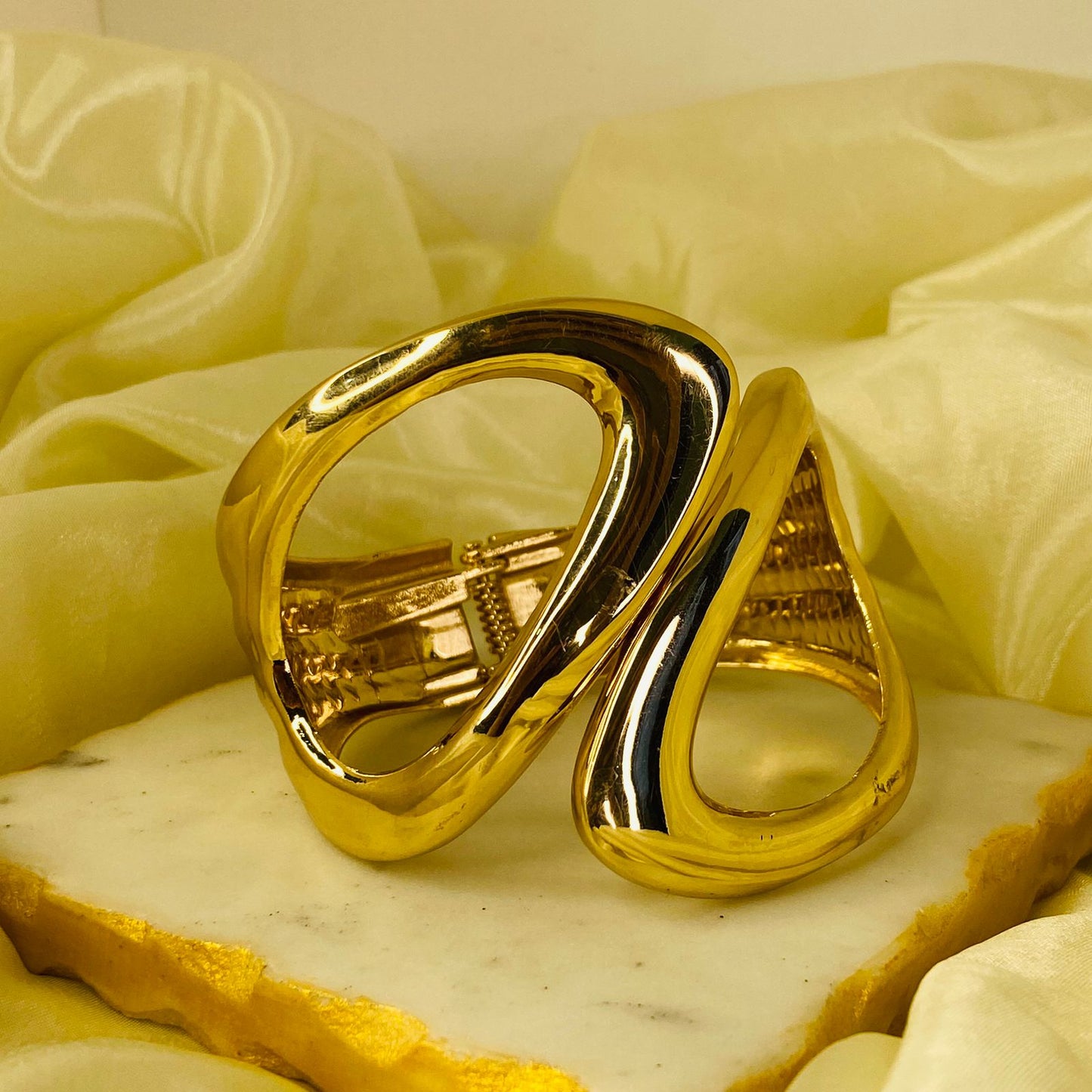 Zalina Chunky Cuff Bracelet