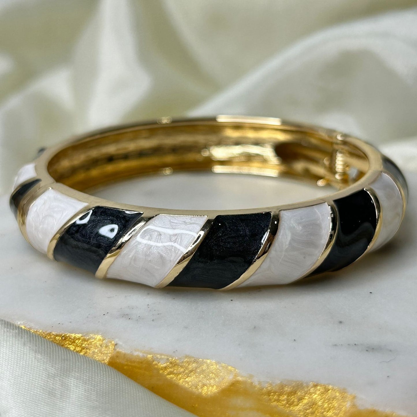 Noir Resin Bangles