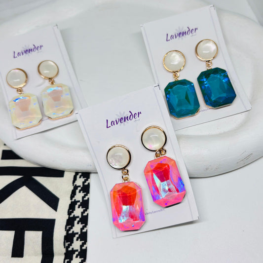 Holographic Danglers (B2G3)