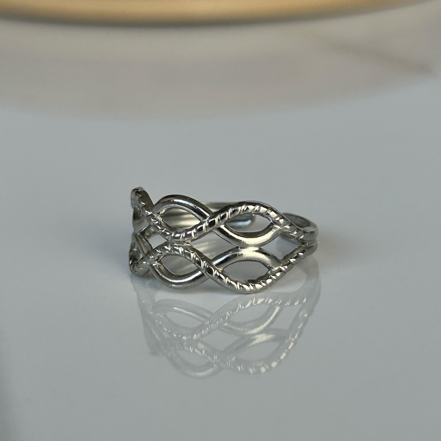 Daze Ring