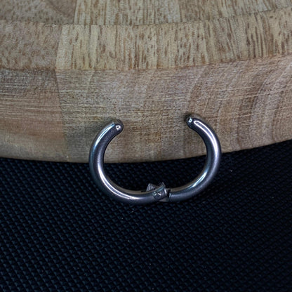 Plain Silver Men's Earring (Non-piercing)