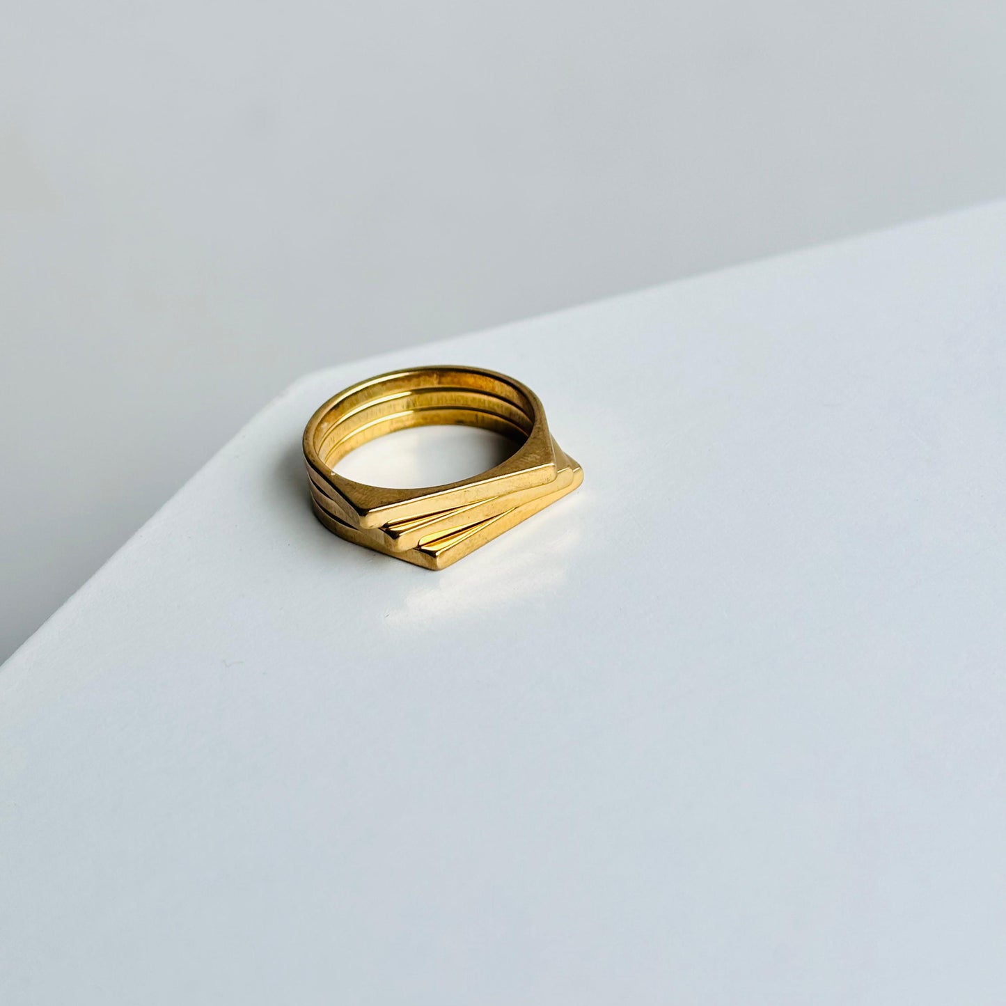 Three Boxy 18K Ring